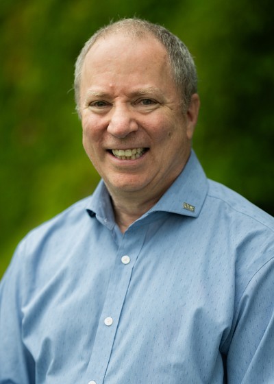 Pr Denis Morris,&nbsp;vice-doyen &agrave; la recherche et aux partenariats