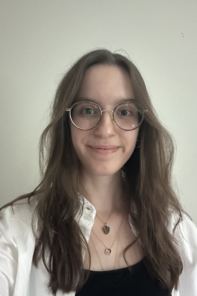 Laurie C&ocirc;t&eacute; Lemay, communication appliqu&eacute;e