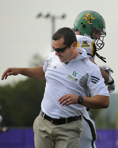 Andr&eacute; Bolduc a c&eacute;l&eacute;br&eacute; sa 20e victoire en carri&egrave;re en saison r&eacute;guli&egrave;re &agrave; la t&ecirc;te du Vert & Or.