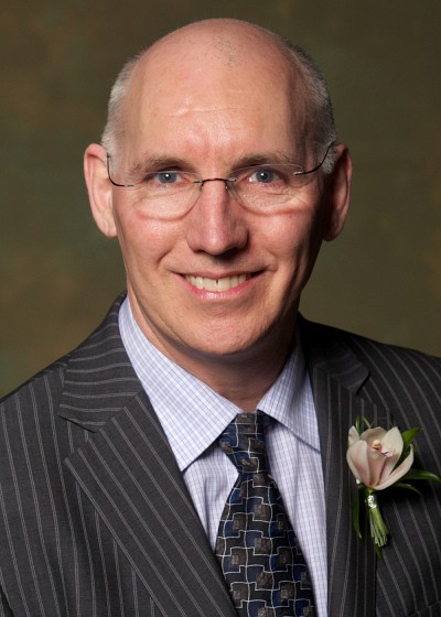 Pierre Breton, dipl&ocirc;m&eacute; de la Facult&eacute; des sciences en 1984 et 1987.