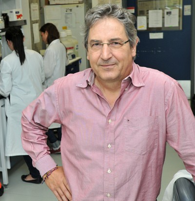 Raymund Wellinger est professeur-chercheur au D&eacute;partement de microbiologie et infectiologie &agrave; la Facult&eacute; de m&eacute;decine et des sciences de la sant&eacute; (FMSS) ainsi qu&rsquo;au Centre de recherche sur le vieillissement. Il est &eacute;lu membre de l&rsquo;Acad&eacute;mie des sciences de la Soci&eacute;t&eacute; royale du Canada.