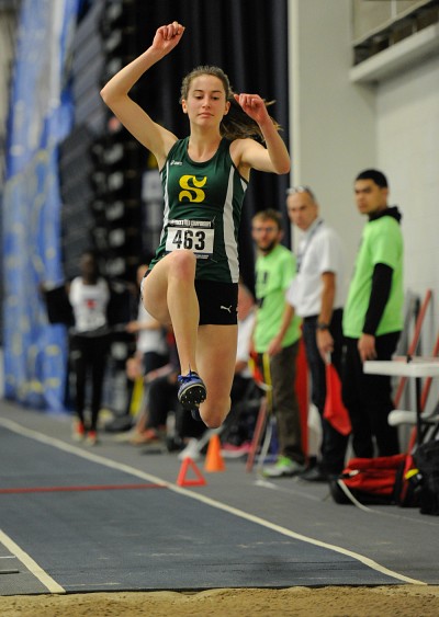 Marie-&Egrave;ve Keifer du Vert & Or continue de progresser dans la hi&eacute;rarchie du triple saut universitaire canadien.