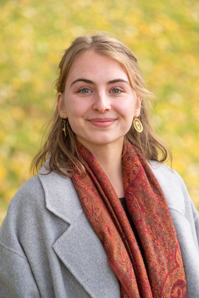 Amandine, d&eacute;tentrice d'un baccalaur&eacute;at en &eacute;tudes de l'environnement, s'int&eacute;ressera, &agrave; la COP24, au R&eacute;seau Action Climat International ou aux pays membres de l'AOSIS sur le sujet de l'&eacute;quit&eacute; interg&eacute;n&eacute;rationnelle.