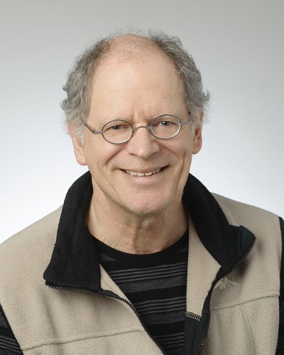 Professeur &eacute;m&eacute;rite de l&rsquo;UdeS et membre de la Soci&eacute;t&eacute; royale du Canada, Pierre H&eacute;bert a publi&eacute;, seul ou en collaboration, des ouvrages sur Lionel Groulx, Jacques Poulin, la Gazette litt&eacute;raire de Fleury Mesplet, de m&ecirc;me que l&rsquo;&eacute;dition de la correspondance entre Louis Dantin et Alfred DesRochers. Il est aussi auteur ou coauteur de cinq ouvrages sur la censure, dont le Dictionnaire de la censure au Qu&eacute;bec : litt&eacute;rature et cin&eacute;ma (Fides, 2006). Il a r&eacute;cemment publi&eacute;, avec Bernard Andr&egrave;s et Alex Gagnon, l&rsquo;Atlas de la litt&eacute;rature qu&eacute;b&eacute;coise (Fides, 2020).