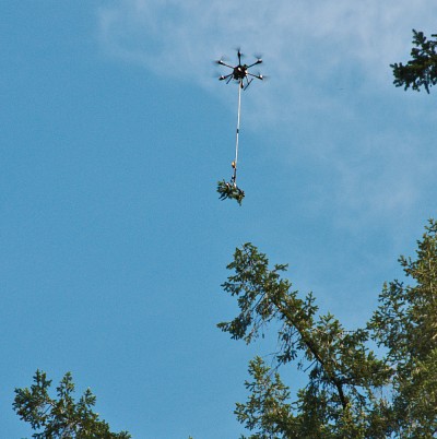 Le drone &eacute;chantillonneur con&ccedil;u par Guillaume Charron, &eacute;tudiant en g&eacute;nie m&eacute;canique et Hugues La Vigne, &eacute;tudiant en g&eacute;nie &eacute;lectrique.