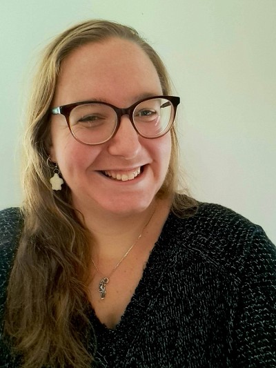 Kara Edward, &eacute;tudiante au doctorat et charg&eacute;e de cours &agrave; la Facult&eacute; d'&eacute;ducation.