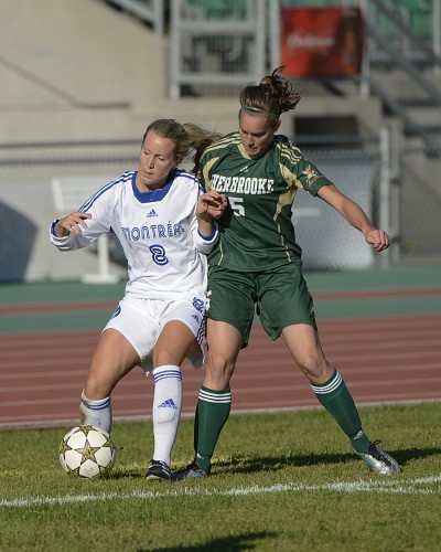 Isabelle Genest a compl&eacute;t&eacute; le travail de d&eacute;molition en marquant deux buts pour le Vert&nbsp;&&nbsp;Or en deuxi&egrave;me demie.