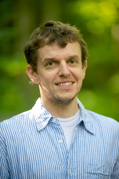 J&eacute;r&ocirc;me Th&eacute;au, professeur au D&eacute;partement de g&eacute;omatique appliqu&eacute;e