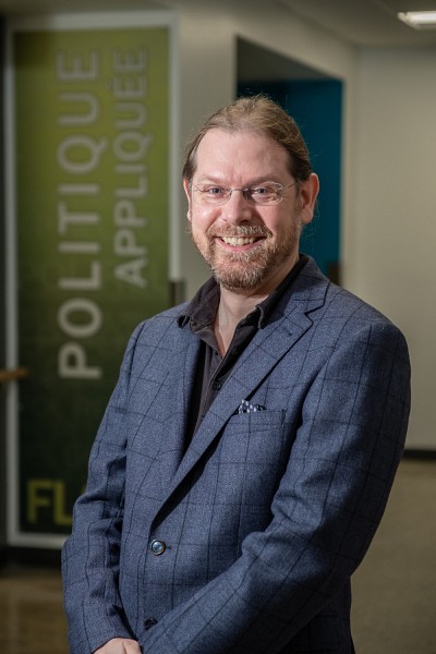 Professeur Hugo Loiseau