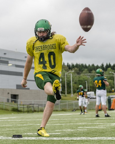 Mathieu H&eacute;bert et ses co&eacute;quipiers du Vert & Or, qui ont d&eacute;but&eacute; leur camp d'entra&icirc;nement le 14 ao&ucirc;t, accueilleront les Lions de l'U. York ce samedi 20 ao&ucirc;t &agrave; 13 h, au stade de l'UdeS lors d'un match pr&eacute;saison.