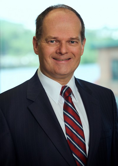 Richard Adam, dipl&ocirc;m&eacute; du baccalaur&eacute;at en administration des affaires de l&rsquo;UdeS en 1984.&nbsp;En 2004, il a cr&eacute;&eacute; le Fonds Richard Adam, qui permet d&rsquo;attribuer des bourses aux &eacute;tudiantes et &eacute;tudiants inscrits aux 1er et 2e cycles &agrave; l&rsquo;&Eacute;cole de gestion