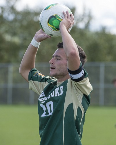 Micka&euml;l Jollys et ses co&eacute;quipiers du Vert & Or joueront le dernier match de la saison r&eacute;guli&egrave;re de soccer int&eacute;rieur du RS&Eacute;Q face aux Patriotes de l'UQTR, ce dimanche &agrave; Trois-Rivi&egrave;res.