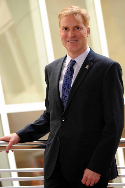 Ce dipl&ocirc;m&eacute; en g&eacute;nie et en m&eacute;decine occupe un poste impressionnant au sein de l&rsquo;Universit&eacute; d&rsquo;Arizona