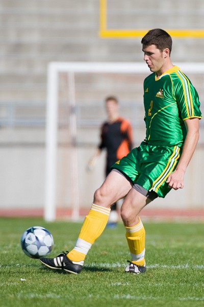 Malgré le bon travail du défenseur Guillaume Leblanc, le Vert & Or s'est incliné 1-0 face aux Redmen de McGill.