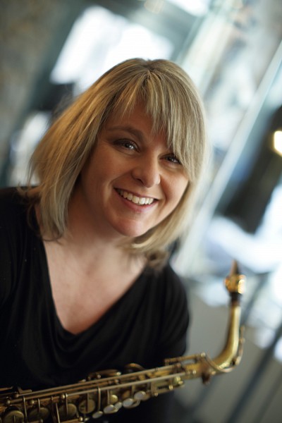 Christine Jensen, charg&eacute;e de cours &agrave; l'&Eacute;cole de musique de l'UdeS, r&eacute;cipiendaire du Prix Oscar-Peterson.