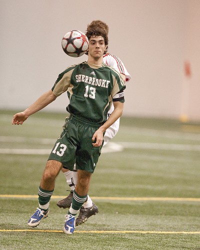 Bruno Giuliani a marqu&eacute; un but de toute beaut&eacute; &agrave; la fin de la premi&egrave;re demie.