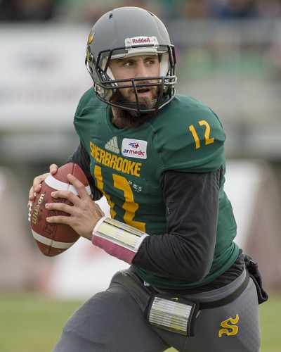 J&eacute;r&eacute;mi Roch a fait ses adieux aux partisans du Vert & Or au stade de l'UdeS en abaissant le record du RSEQ pour le plus de passes de touch&eacute; en carri&egrave;re et en compte un impressionnante total de 68.