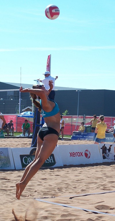 Catherine Martin a pris le 5e&nbsp;rang du tournoi de volleyball de plage, l&rsquo;&eacute;t&eacute; dernier au Jeux du Canada.