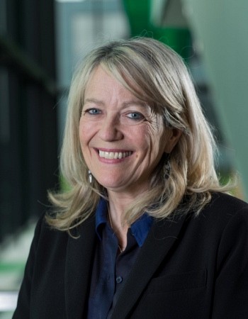 La vice-rectrice &agrave; l'administration et au d&eacute;veloppement durable, Denyse R&eacute;millard