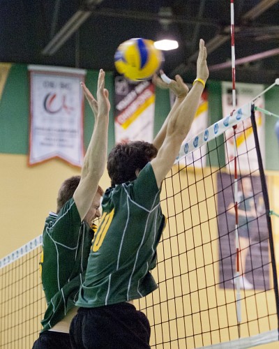 L'&eacute;quipe masculine s'est impos&eacute;e au terme d'un match marathon.