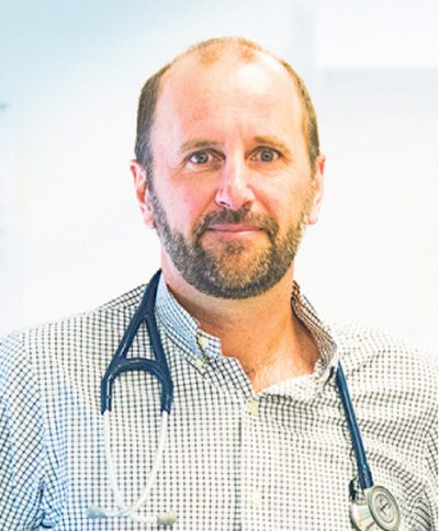 Dr Claude Cyr, professeur au D&eacute;partement de p&eacute;diatrie de la FMSS