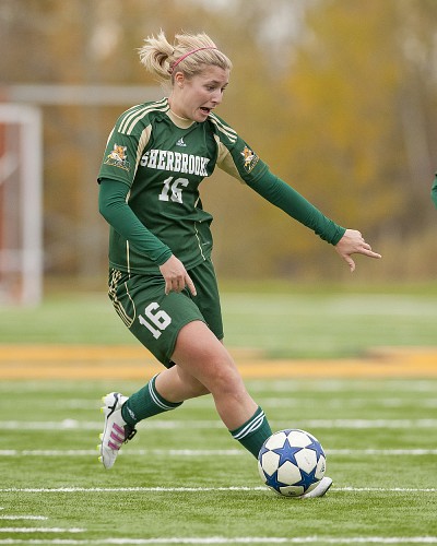 Chlo&eacute; Belhumeur-Limoges a particip&eacute; aux deux buts de son &eacute;quipe dans une victoire de 2-0 face au Rouge et Or de l'Universit&eacute; Laval.