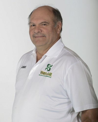 Le pilote de l'&eacute;quipe de volleyball f&eacute;minin Vert&nbsp;&&nbsp;Or Denis Fontaine continue d'&eacute;valuer et de pr&eacute;parer ses joueuses en vue du d&eacute;but officiel de la saison dans trois semaines.