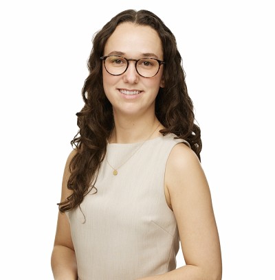 L&eacute;a Chicoine-Diaz, &eacute;tudiante en droit et r&eacute;cipiendaire.