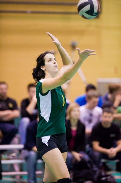 St&eacute;phanie Larriv&eacute;e-Vanier a salu&eacute; son retour au jeu avec une nomination au sein de l'&eacute;quipe d'&eacute;toiles de la Classique pr&eacute;saison Marriot de l'Universit&eacute; d'Ottawa.