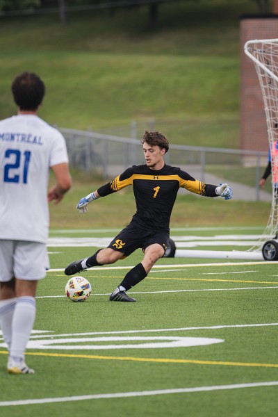 Le gardien de premi&egrave;re ann&eacute;e Edouard Bazinet se d&eacute;marque en dominant, entre autres, les statistiques U Sports avec le meilleur pourcentage d'arr&ecirc;ts.