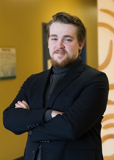 J&eacute;r&eacute;mie Clou&acirc;tre, &eacute;tudiant au bac en &eacute;conomique et pr&eacute;sident de la d&eacute;l&eacute;gation sherbrookoise des Jeux d&rsquo;&Eacute;conomie du Qu&eacute;bec.