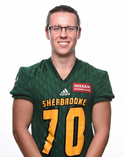 Le botteur recrue Louis Tardif a r&eacute;ussi les deux premi&egrave;re placement de sa carri&egrave;re universitaire samedi &agrave; Montr&eacute;al dans une d&eacute;faite de 19-8 du Vert & Or sur les Redmen de McGill.