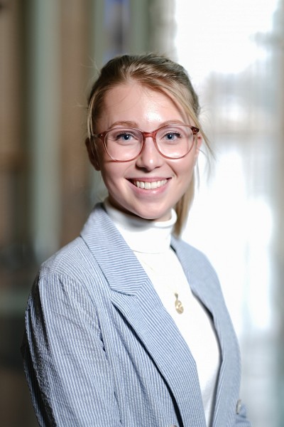 Victoria Champagne est &eacute;tudiante au baccalaur&eacute;at en psychologie.