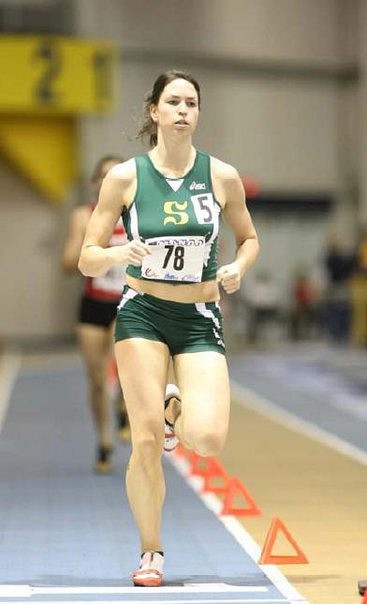 Pascale D&eacute;lisle a remport&eacute; trois m&eacute;dailles au Rouge et Or Invitation d'athl&eacute;tisme, le 4&nbsp;d&eacute;cembre au Peps de l'Universit&eacute; Laval.