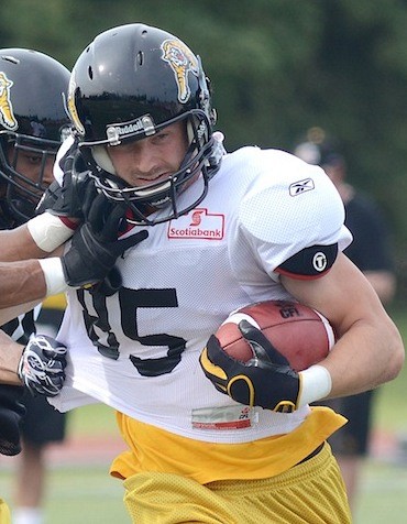 Simon Charbonneau-Campeau dans l'uniforme des Tiger Cats de Hamilton de la Ligue canadienne de football