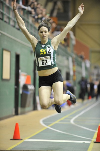 Pascale D&eacute;lisle a &eacute;t&eacute; sensationnelle devant ses partisans, enregistrant un bond de 6,01&nbsp;m&egrave;tres au saut en longueur.