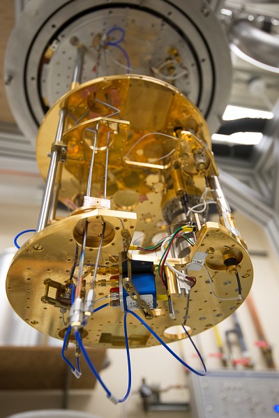 Le frigo &agrave; dilution que l'on retrouve &agrave; l'Institut quantique.