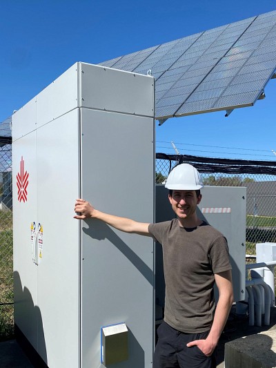 Mathieu Blanchard utilise cet&nbsp;&eacute;quipement de stockage et de gestion d&rsquo;&eacute;nergie dans le cadre de sa ma&icirc;trise.