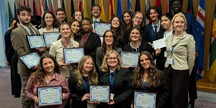 Une récolte record de distinctions pour la cohorte de la maîtrise en droit international et politique internationale appliqués