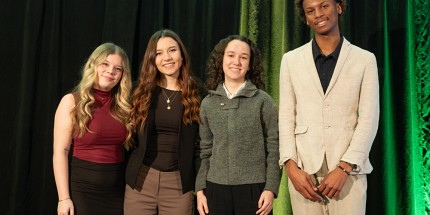 Quatre parcours étudiants guidés par l'engagement