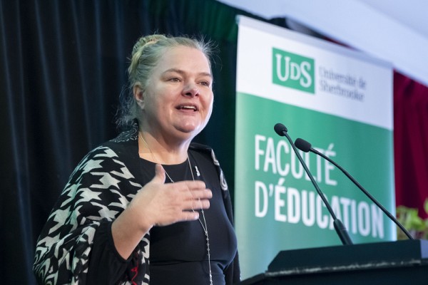 La professeure Anne Lessard, doyenne de la Facult&eacute; d'&eacute;ducation