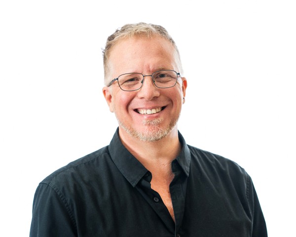 Beno&icirc;t C&ocirc;t&eacute; est professeur au D&eacute;partement de psychologie &agrave; la Facult&eacute; des lettres et sciences humaines de l&rsquo;UdeS. Il est psychologue des relations humaines et sp&eacute;cialiste de la psychologie interculturelle.