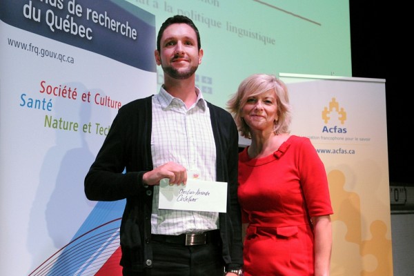 Monsieur Christian-Alexandre Castellano, laur&eacute;at du Concours de vulgarisation de la recherche et madame H&eacute;l&egrave;ne B&eacute;langer, conseill&egrave;re strat&eacute;gique au Secr&eacute;tariat &agrave; la politique linguistique