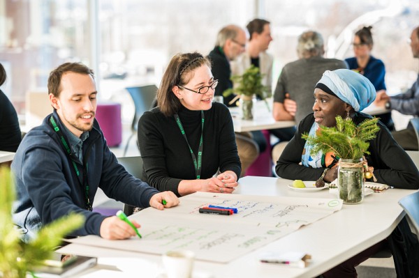 Pierre-&Eacute;mile Leblanc Comtois, charg&eacute; de projet &agrave; la Clinique; Marie-H&eacute;l&egrave;ne Laprise du bureau de la recherche, de l'innovation, des partenariats et de la qualit&eacute; du C&eacute;gep de Sherbrooke; Djamila O.Tinaou, M. Adm., agente de d&eacute;veloppement pour le P&ocirc;le r&eacute;gional en enseignement sup&eacute;rieur &ndash; Estrie (PRESE).