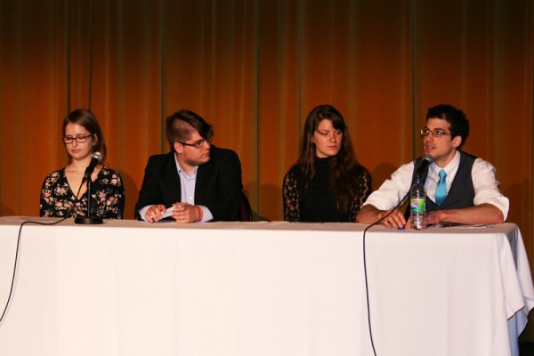 Camille Gauthier, F&eacute;lix-Antoine T&ecirc;tu, Virginie Cogn&eacute; et Louis-Philippe Daniel, lors du lancement du projet, le 1er&nbsp;mai, au Th&eacute;&acirc;tre Granada.