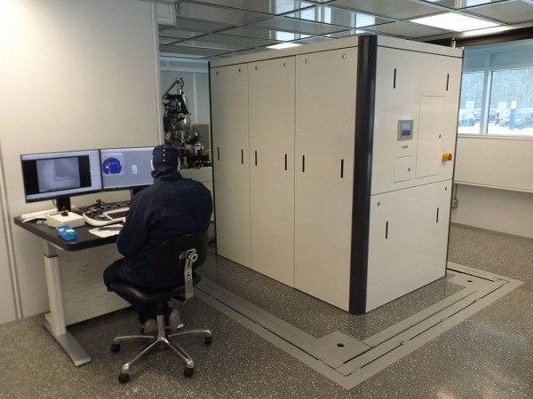 L'appareil de pointe b&eacute;n&eacute;ficiera tant aux chercheurs qu'aux partenaires du 3IT.