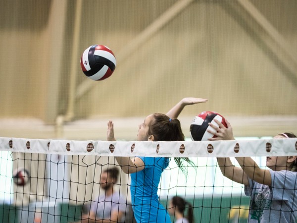 Faire en sorte que les cours d'&eacute;ducation physique plaisent aux filles jusqu'&agrave; l'adolescence est l'un des enjeux examin&eacute;s dans le programme de baccalaur&eacute;at en enseignement en &eacute;ducation physique et &agrave; la sant&eacute;.