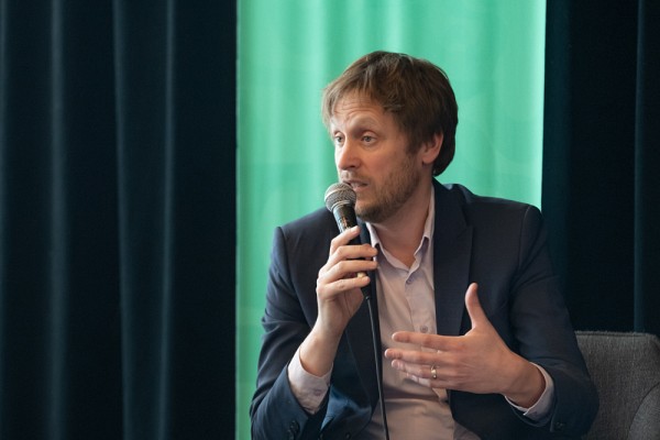 David Morin, &eacute;galement cofondateur et codirecteur de l&rsquo;Observatoire sur la radicalisation et l&rsquo;extr&eacute;misme violent et cotitulaire de la Chaire UNESCO en pr&eacute;vention de la radicalisation et de l&rsquo;extr&eacute;misme violents