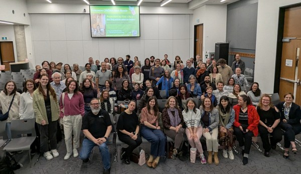 De nombreuses personnes &eacute;taient pr&eacute;sentes au Campus de Longueuil, dans la salle Grandes Port&eacute;es, pour la projection du film&nbsp;Ru.
