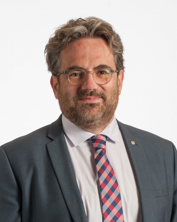 Le professeur Vincent Aimez, vice-recteur &agrave; la valorisation et aux partenariats de l&rsquo;Universit&eacute; de Sherbrooke